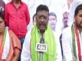 Telangana Congress stages protest, demands that state govt fulfil its promises to barber community - Hindi News | Telangana Congress stages protest, demands that state govt fulfil its promises to barber community | Latest national News at Lokmattimes.com