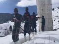 Army troops using skis for patrolling in heavy snow along border with China - Hindi News | Army troops using skis for patrolling in heavy snow along border with China | Latest national News at Lokmattimes.com