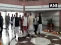 Lok Sabha Speaker meets leaders of parties ahead of winter session of parliament - Hindi News | Lok Sabha Speaker meets leaders of parties ahead of winter session of parliament | Latest national News at Lokmattimes.com