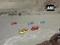 River rafting competition held on concluding day of Ladakh School Olympics 2019 - Hindi News | River rafting competition held on concluding day of Ladakh School Olympics 2019 | Latest national News at Lokmattimes.com