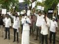 Tamil Nadu Tailors Association stage protest against road tax in Chennai - Hindi News | Tamil Nadu Tailors Association stage protest against road tax in Chennai | Latest national News at Lokmattimes.com