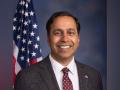 COVID-19: US Congressman Krishnamoorthi launches legislation to provide funding for vaccinating middle-income countries - Hindi News | COVID-19: US Congressman Krishnamoorthi launches legislation to provide funding for vaccinating middle-income countries | Latest international News at Lokmattimes.com