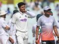 Shubman Gill discharged from hospital, availability for 2nd Test remains doubtful: Report - Hindi News | Shubman Gill discharged from hospital, availability for 2nd Test remains doubtful: Report | Latest other-sports News at Lokmattimes.com