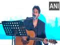 Israeli actor Tsahi Halevi sings 'yaara teri yaari' in New Delhi - Hindi News | Israeli actor Tsahi Halevi sings 'yaara teri yaari' in New Delhi | Latest entertainment News at Lokmattimes.com