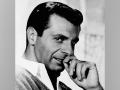 Mort Sahl, trailblazing stand-up comic, dies at 94 - Hindi News | Mort Sahl, trailblazing stand-up comic, dies at 94 | Latest entertainment News at Lokmattimes.com