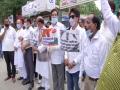 Uttarakhand: Congress workers protest against diesel, petrol price hike - Hindi News | Uttarakhand: Congress workers protest against diesel, petrol price hike | Latest national News at Lokmattimes.com