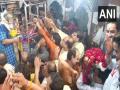 Navratri begins with great fervour, people throng temples on first day - Hindi News | Navratri begins with great fervour, people throng temples on first day | Latest national News at Lokmattimes.com