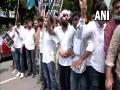 NSUI members detained after protest over alleged IIT-JEE fraud case - Hindi News | NSUI members detained after protest over alleged IIT-JEE fraud case | Latest national News at Lokmattimes.com