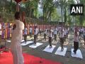 Army organises Yoga session in J-K's Poonch - Hindi News | Army organises Yoga session in J-K's Poonch | Latest national News at Lokmattimes.com