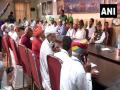 VM Singh chairs meeting of farmers' delegation amid uproar over Centre's three farm laws - Hindi News | VM Singh chairs meeting of farmers' delegation amid uproar over Centre's three farm laws | Latest national News at Lokmattimes.com