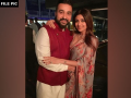 SEBI fines Shilpa Shetty, Raj Kundra Rs 3 lakh for Insider Trading - Hindi News | SEBI fines Shilpa Shetty, Raj Kundra Rs 3 lakh for Insider Trading | Latest national News at Lokmattimes.com