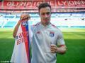 Liverpool thanks Shaqiri for 'boss memories' as he seals permanent move to Lyon - Hindi News | Liverpool thanks Shaqiri for 'boss memories' as he seals permanent move to Lyon | Latest football News at Lokmattimes.com