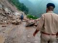 Landslide blocks NH-3 in HP's Mandi district - Hindi News | Landslide blocks NH-3 in HP's Mandi district | Latest national News at Lokmattimes.com