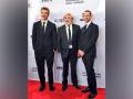 'GoT' showrunners David Benioff, DB Weiss arrive at the red carpet at International Emmys - Hindi News | 'GoT' showrunners David Benioff, DB Weiss arrive at the red carpet at International Emmys | Latest lifestyle News at Lokmattimes.com