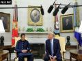 Ahead of meet with Imran Khan in Davos, Donald Trump talks Kashmir, offers help - Hindi News | Ahead of meet with Imran Khan in Davos, Donald Trump talks Kashmir, offers help | Latest international News at Lokmattimes.com