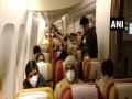 Air India flight with 324 Indians takes off from coronavirus-hit Wuhan - Hindi News | Air India flight with 324 Indians takes off from coronavirus-hit Wuhan | Latest international News at Lokmattimes.com