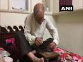 Gwalior: 70-year-old man carves 'Namokar Mantra' on electric bulbs - Hindi News | Gwalior: 70-year-old man carves 'Namokar Mantra' on electric bulbs | Latest national News at Lokmattimes.com
