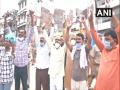 Less devotees turnout on 2nd Monday of Sawan at Kashi Vishwanath temple - Hindi News | Less devotees turnout on 2nd Monday of Sawan at Kashi Vishwanath temple | Latest national News at Lokmattimes.com