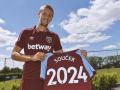 Tomas Soucek signs 4-year contract with West Ham United - Hindi News | Tomas Soucek signs 4-year contract with West Ham United | Latest football News at Lokmattimes.com