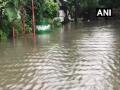 UP: Roads waterlogged, traffic snarls after heavy rains in Gautam Buddh Nagar - Hindi News | UP: Roads waterlogged, traffic snarls after heavy rains in Gautam Buddh Nagar | Latest national News at Lokmattimes.com