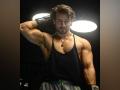Tiger Shroff showcases toned biceps in latest Instagram post - Hindi News | Tiger Shroff showcases toned biceps in latest Instagram post | Latest maharashtra News at Lokmattimes.com