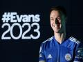 Jonny Evans signs contract extension with Leicester City - Hindi News | Jonny Evans signs contract extension with Leicester City | Latest football News at Lokmattimes.com