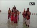 India celebrates Makar Sankranti with fervour, devotees take holy dip in Ganga - Hindi News | India celebrates Makar Sankranti with fervour, devotees take holy dip in Ganga | Latest national News at Lokmattimes.com