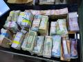 Foreign currency worth Rs 1.28 crore seized in Kerala's Thrissur - Hindi News | Foreign currency worth Rs 1.28 crore seized in Kerala's Thrissur | Latest national News at Lokmattimes.com
