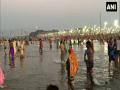 Devotees celebrate Magh Purnima, govt showers flower petals over Sangam Ghat - Hindi News | Devotees celebrate Magh Purnima, govt showers flower petals over Sangam Ghat | Latest national News at Lokmattimes.com