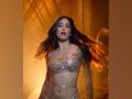 Janhvi Kapoor sets the dance floor on fire with 'Nadiyon Paar' from 'Roohi' - Hindi News | Janhvi Kapoor sets the dance floor on fire with 'Nadiyon Paar' from 'Roohi' | Latest entertainment News at Lokmattimes.com