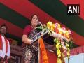 TMC bhagao, BJP lao, Bangla bachao: Smriti Irani coins slogan for WB polls - Hindi News | TMC bhagao, BJP lao, Bangla bachao: Smriti Irani coins slogan for WB polls | Latest politics News at Lokmattimes.com