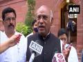 'Crashing' of Co-WIN portal reflects on govt's ineptitude: Kharge - Hindi News | 'Crashing' of Co-WIN portal reflects on govt's ineptitude: Kharge | Latest politics News at Lokmattimes.com