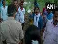 Bengal polls: Brawl erupts in Arambagh village after locals object to TMC candidate's visit - Hindi News | Bengal polls: Brawl erupts in Arambagh village after locals object to TMC candidate's visit | Latest national News at Lokmattimes.com