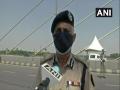 Delhi Police Commissioner visits Signature bridge to review implementation of weekend curfew - Hindi News | Delhi Police Commissioner visits Signature bridge to review implementation of weekend curfew | Latest national News at Lokmattimes.com