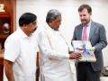 American Consul General meets Karnataka Chief Minister - Hindi News | American Consul General meets Karnataka Chief Minister | Latest politics News at Lokmattimes.com