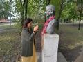 Meenakashi Lekhi pays tribute to Mahatma Gandhi in Serbia - Hindi News | Meenakashi Lekhi pays tribute to Mahatma Gandhi in Serbia | Latest international News at Lokmattimes.com