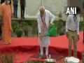 Abhidhamma Day: PM Modi plants sapling in UP's Kushinagar - Hindi News | Abhidhamma Day: PM Modi plants sapling in UP's Kushinagar | Latest national News at Lokmattimes.com