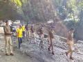 Uttarakhand: DGP Ashok Kumar inspects rescue operations in rain-hit Nainital - Hindi News | Uttarakhand: DGP Ashok Kumar inspects rescue operations in rain-hit Nainital | Latest national News at Lokmattimes.com