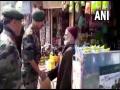 J-K: GOC Chinar Corps visits Shopian on Diwali eve, distributes sweets among people - Hindi News | J-K: GOC Chinar Corps visits Shopian on Diwali eve, distributes sweets among people | Latest national News at Lokmattimes.com
