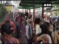Lakhs of devotees gather for Deepdan Mela on occasion of Diwali in Chitrakoot - Hindi News | Lakhs of devotees gather for Deepdan Mela on occasion of Diwali in Chitrakoot | Latest national News at Lokmattimes.com