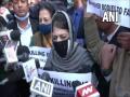J-K: Mehbooba Mufti, PDP leaders hold protest in Jammu against Hyderpora encounter - Hindi News | J-K: Mehbooba Mufti, PDP leaders hold protest in Jammu against Hyderpora encounter | Latest politics News at Lokmattimes.com