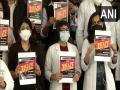 Federation of Resident Doctors' Association observes nationwide protests over demand of expediting NEET PG 2021 counselling - Hindi News | Federation of Resident Doctors' Association observes nationwide protests over demand of expediting NEET PG 2021 counselling | Latest national News at Lokmattimes.com