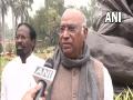 Centre not having record of deaths during farm laws agitation 'an insult of farmers': Kharge - Hindi News | Centre not having record of deaths during farm laws agitation 'an insult of farmers': Kharge | Latest national News at Lokmattimes.com