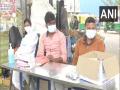 Bengaluru: Rapid test for COVID-19 conducted at KR market - Hindi News | Bengaluru: Rapid test for COVID-19 conducted at KR market | Latest national News at Lokmattimes.com