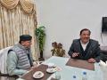 Harak Singh Rawat meets Uttarakhand CM at his residence - Hindi News | Harak Singh Rawat meets Uttarakhand CM at his residence | Latest national News at Lokmattimes.com