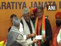 Former cricketer Dinesh Mongia joins BJP, ahead of Punjab polls - Hindi News | Former cricketer Dinesh Mongia joins BJP, ahead of Punjab polls | Latest politics News at Lokmattimes.com