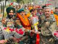 Army bids farewell to Param Vir Chakra awardee Subedar Major Yogendra Singh Yadav - Hindi News | Army bids farewell to Param Vir Chakra awardee Subedar Major Yogendra Singh Yadav | Latest national News at Lokmattimes.com