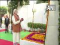 PM Modi pays tributes at Shahid Smarak in UP's Meerut - Hindi News | PM Modi pays tributes at Shahid Smarak in UP's Meerut | Latest national News at Lokmattimes.com