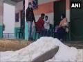Despite heavy snowfall, COVID-19 vaccination drive for 15-18 age group continues in J-K's Doda - Hindi News | Despite heavy snowfall, COVID-19 vaccination drive for 15-18 age group continues in J-K's Doda | Latest national News at Lokmattimes.com