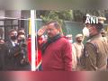 Delhi CM Arvind Kejriwal unfurls national flag on Republic Day - Hindi News | Delhi CM Arvind Kejriwal unfurls national flag on Republic Day | Latest national News at Lokmattimes.com
